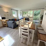 Birkenhof App 28, Backbord アパート ヴストロ
